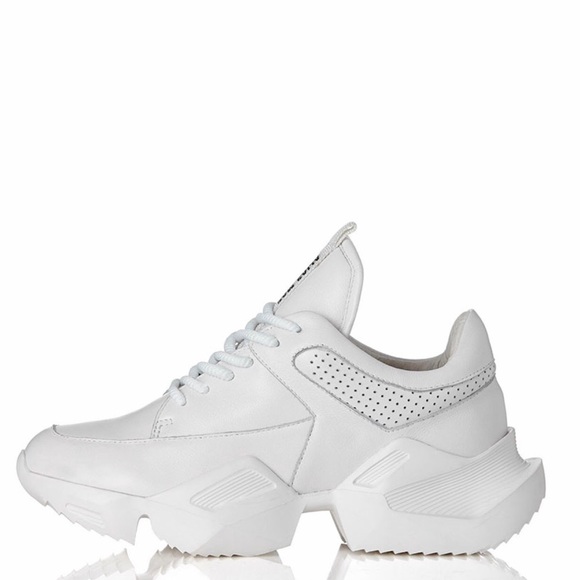 alias mae tommy sneaker